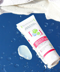 Huile démaquillante bio à l'huile d'amande douce, huile de noyau d'abricot et aloe vera